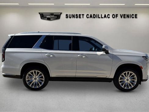 Certified 2022 Cadillac Escalade Premium Luxury w/ Performance Package image 2