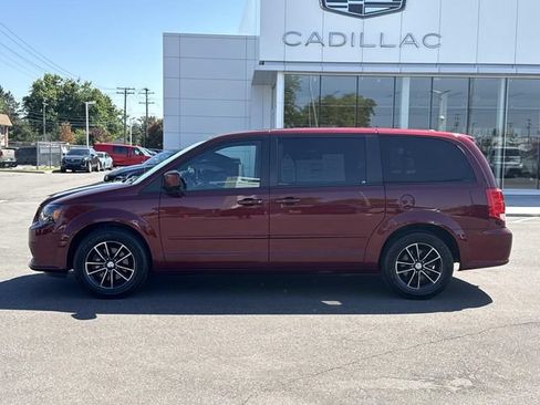 Used 2017 Dodge Grand Caravan SE FWD image 41