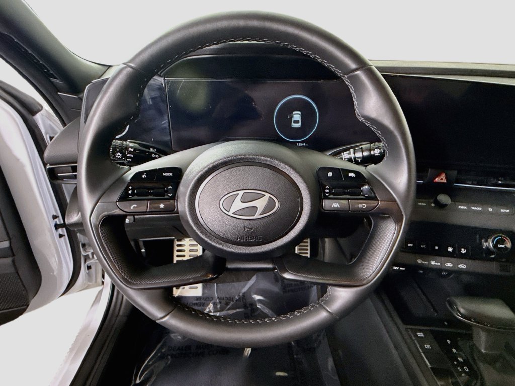 Certified 2025 Hyundai Elantra SEL FWD image 20
