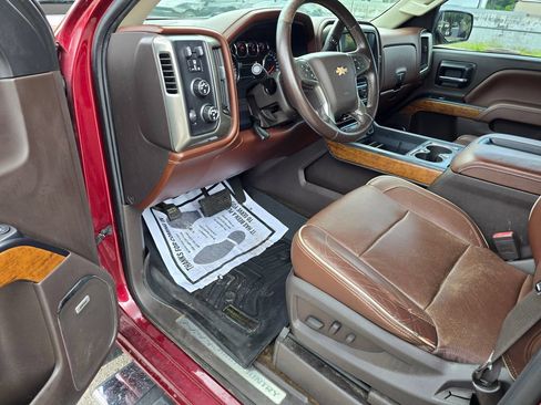Used 2014 Chevrolet Silverado 1500 High Country w/ High Country Premium Package AWD/4WD image 18