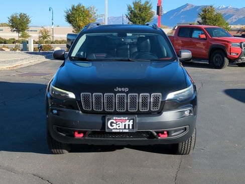 Used 2019 Jeep Cherokee Trailhawk image 11