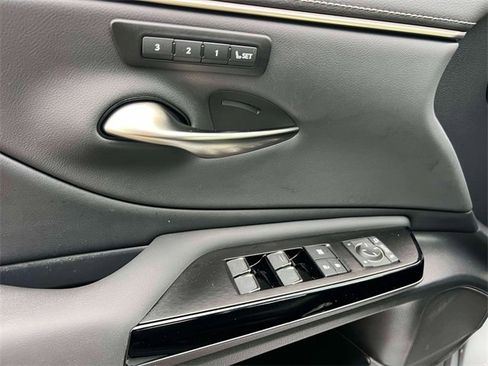 Certified 2023 Lexus ES 350 w/ Premium Package image 22