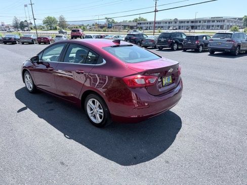 Used 2016 Chevrolet Cruze LT w/ Convenience Package FWD image 5