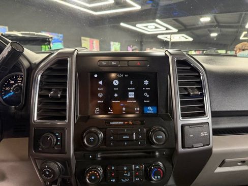 Used 2016 Ford F150 XLT w/ Equipment Group 302A Luxury AWD/4WD image 12