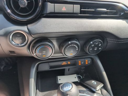 New 2026 MAZDA MX-5 Miata Club w/ Interior Package RWD image 25