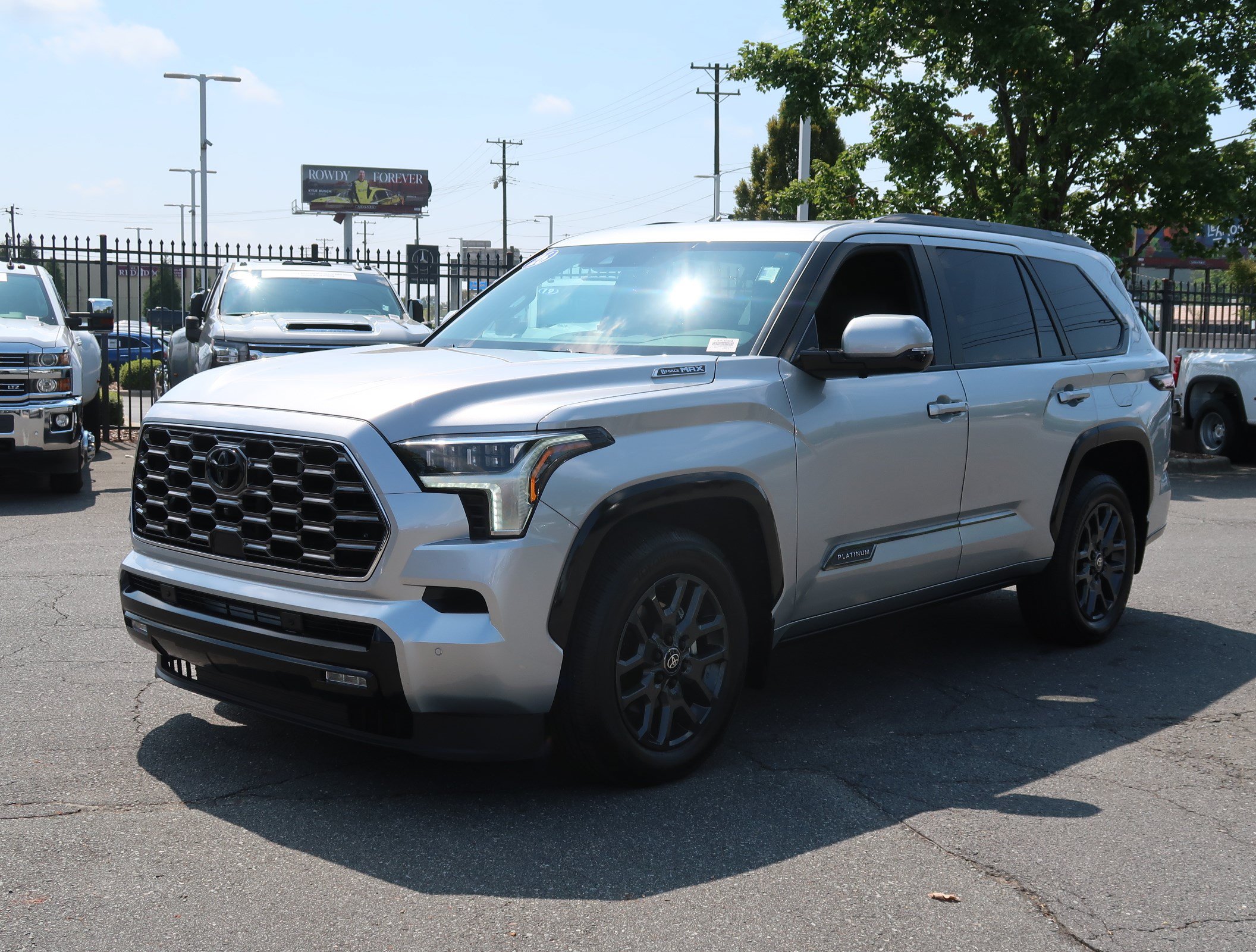 Used 2026 Toyota Sequoia Platinum AWD/4WD image 5