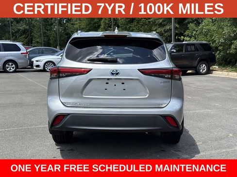 Used 2022 Toyota Highlander XLE AWD/4WD image 3
