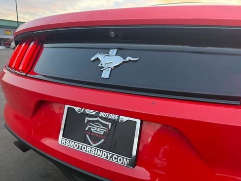 Used 2017 Ford Mustang Coupe image 27