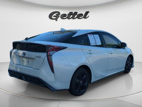 Used 2018 Toyota Prius Four Touring w/ Appearance Package image 4