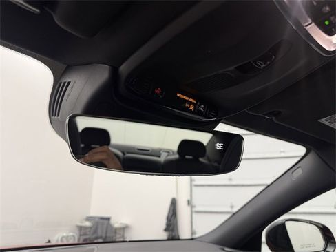 Used 2019 Volvo S60 T5 R-Design image 25