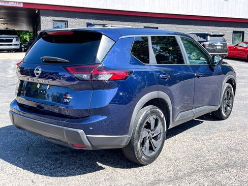 Used 2024 Nissan Rogue SV FWD image 6