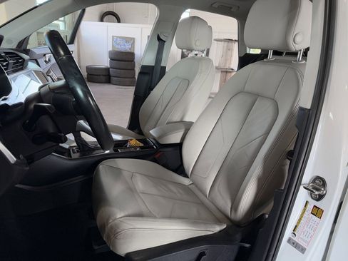 Used 2020 Audi Q3 2.0T Premium Plus w/ Premium Plus Package image 19