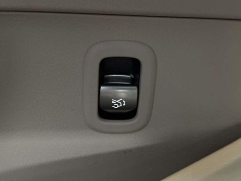 Certified 2023 Mercedes-Benz C 300 4MATIC Sedan image 26