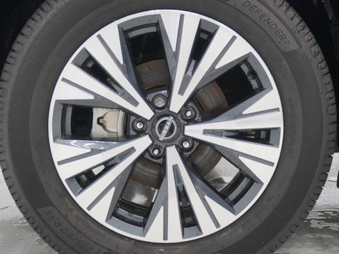 Used 2023 Nissan Rogue SV w/ SV Premium B Package FWD image 29