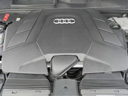 Used 2022 Audi Q7 3.0T Premium AWD/4WD image 29