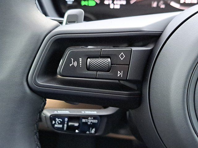 Used 2026 Porsche Cayenne AWD/4WD image 28