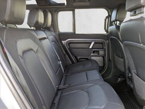 Used 2023 Land Rover Defender 110 X-Dynamic SE image 22