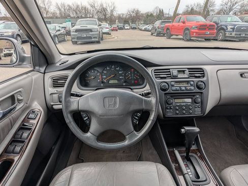 Used 2000 Honda Accord EX image 17