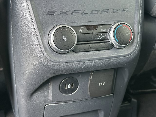 Used 2025 Ford Explorer Active w/ Active Comfort Package AWD/4WD image 17