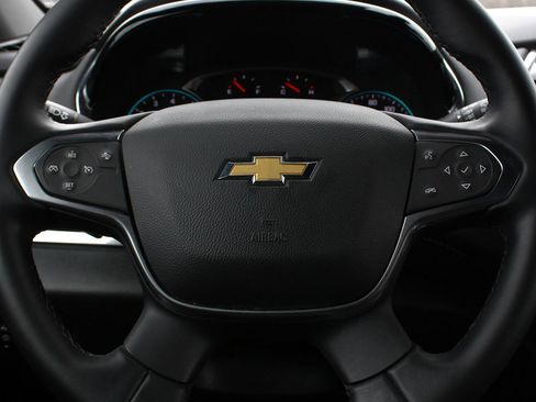 Used 2023 Chevrolet Traverse LT image 21