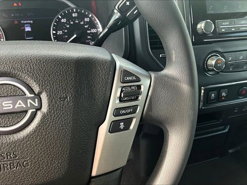 Used 2023 Nissan Titan SV image 24