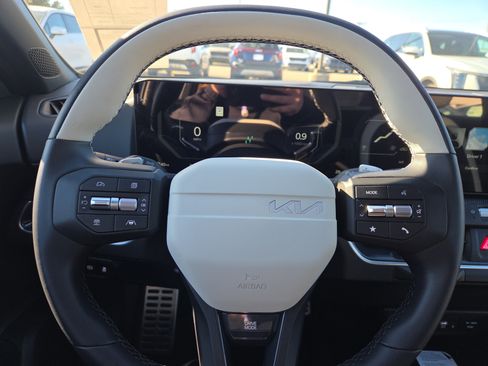 New 2025 Kia K4 GT-Line Turbo image 9