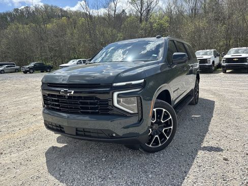 New 2026 Chevrolet Suburban RST w/ Sun And Tow Package image 12