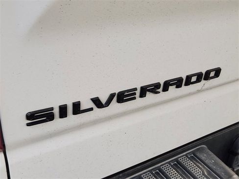 Used 2022 Chevrolet Silverado 1500 LT w/ Texas Edition Plus RWD image 9