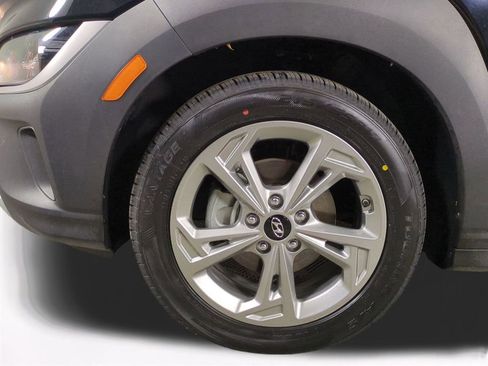 Used 2023 Hyundai Kona SEL FWD image 11