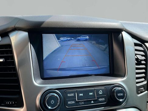 Used 2017 Chevrolet Suburban LT RWD image 27
