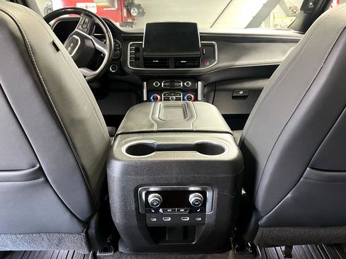 Used 2021 GMC Yukon SLT w/ SLT Luxury Plus Package image 26
