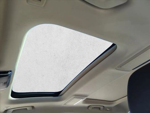 Used 2021 BMW 745e xDrive w/ Premium Package image 15