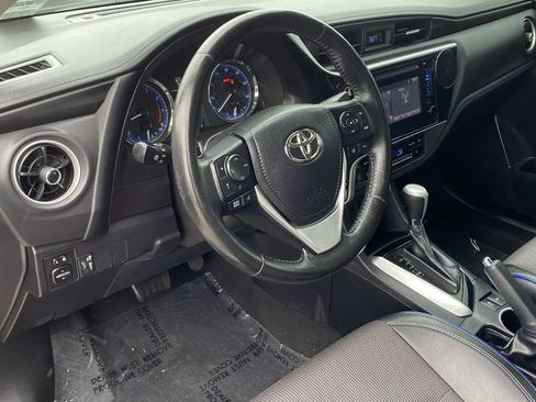 Used 2019 Toyota Corolla SE w/ Carpet Mat Package (TMS) FWD image 21