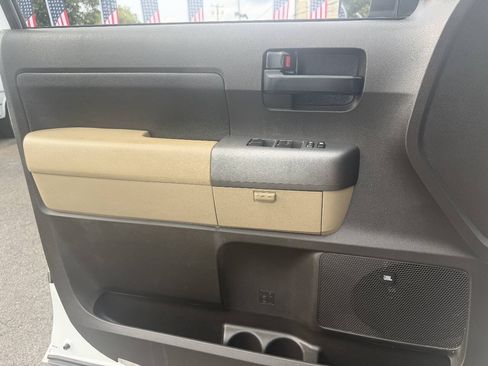 Used 2010 Toyota Tundra 2WD Double Cab image 10