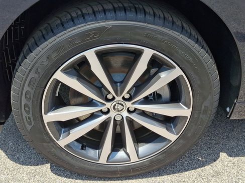 Used 2026 Jaguar F-PACE R-Dynamic S AWD/4WD image 9
