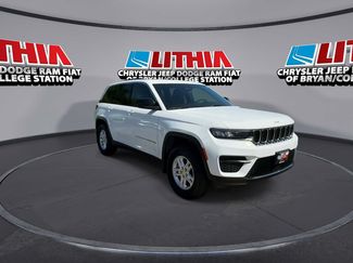 Used 2025 Jeep Grand Cherokee Laredo w/ MOPAR Finishing Package RWD video 2