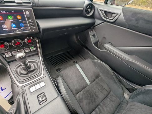 Used 2025 Toyota GR86 Premium image 26