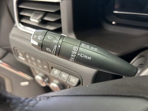 Used 2024 GMC Yukon Denali w/ Advanced Technology Package image 20