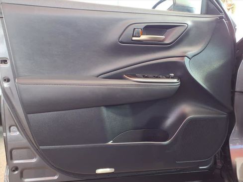 Used 2024 Toyota Crown XLE image 17