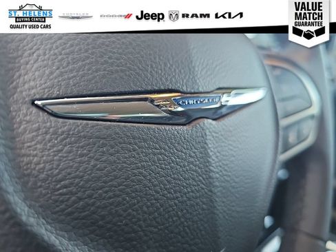 Used 2023 Chrysler 300 Touring w/ Safetytec Plus Group RWD image 33