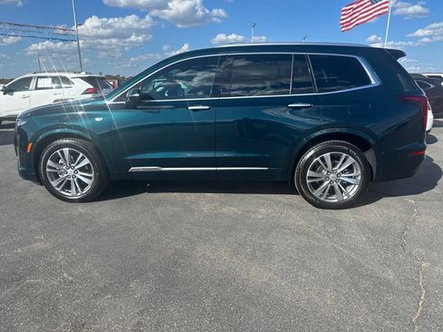 Used 2025 Cadillac XT6 Premium Luxury w/ Technology Package FWD image 1