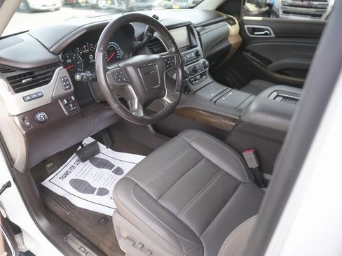 Used 2018 GMC Yukon Denali w/ Denali Ultimate Package image 8