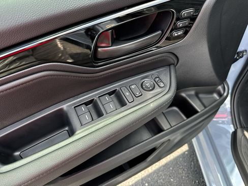 New 2026 Honda Odyssey Touring image 13