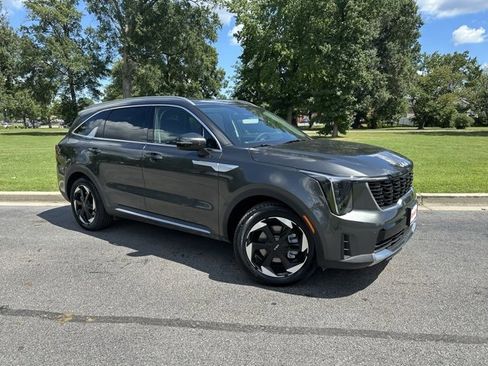New 2025 Kia Sorento EX image 2