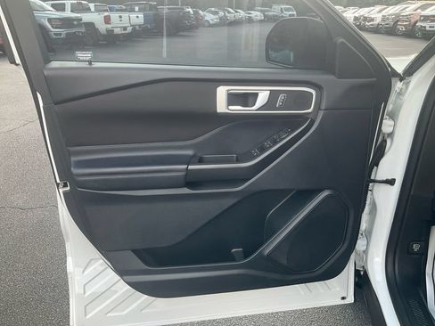 Certified 2020 Ford Explorer XLT RWD image 17