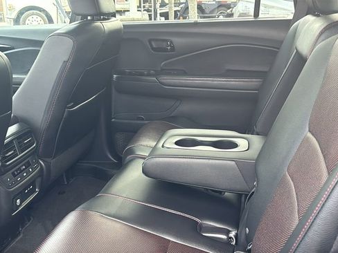 Used 2024 Honda Passport Black Edition image 29