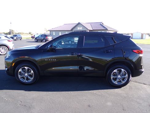 Used 2024 Chevrolet Blazer LT w/ Convenience Package image 2
