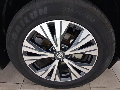 Used 2021 Nissan Rogue SV FWD image 10