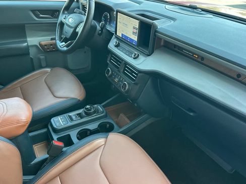 Certified 2022 Ford Maverick Lariat w/ Lariat Luxury Package AWD/4WD image 16