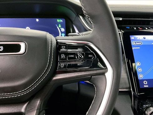 Used 2022 Jeep Grand Cherokee Overland image 24